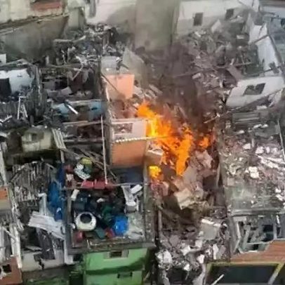 Explosão de gás destrói casas na zona oeste de SP e deixa pessoas soterradas