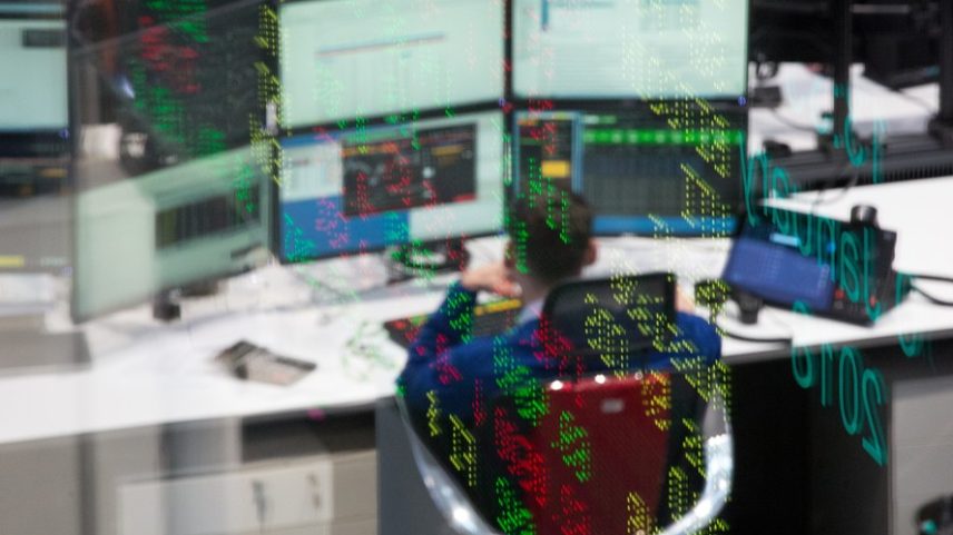 Petróleo tem forte recuo e dólar cai durante feriado nos EUA — Foto: Andrey Rudakov/Bloomberg