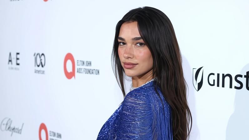 Dua Lipa processa Samsung por uso de imagem em caixas de TV