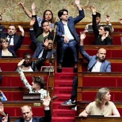 França vota para acabar com lei escravocrata que tratava pessoas como propriedade