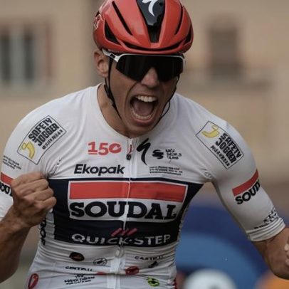 Magnier vence sprint na etapa 18 e leva hat-trick no Giro d'Italia