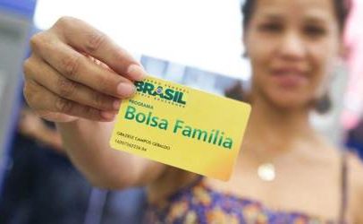 Pesquisa aponta que 51% acreditam que Bolsa Família incentiva a não trabalharem