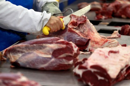 Medida do governo americano suspende cotas e facilita a entrada de produtos para conter a inflação interna