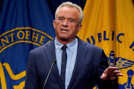 EUA anunciam medidas para reduzir prescrição de antidepressivos, afirma RFK Jr