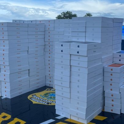 PRF apreende contrabando de iPhones e vinhos no valor de 5 milhões de reais