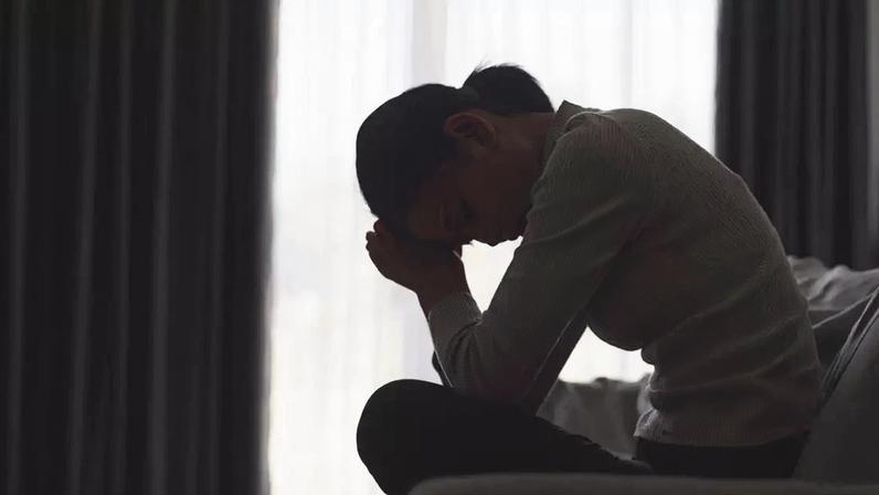 Baixa testosterona e depressão podem se sobrepor — e até se influenciar – depositphotos.com / Tinnakorn