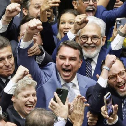 Imprensa francesa destaca revés de Lula após veto derrubado favorece Bolsonaro