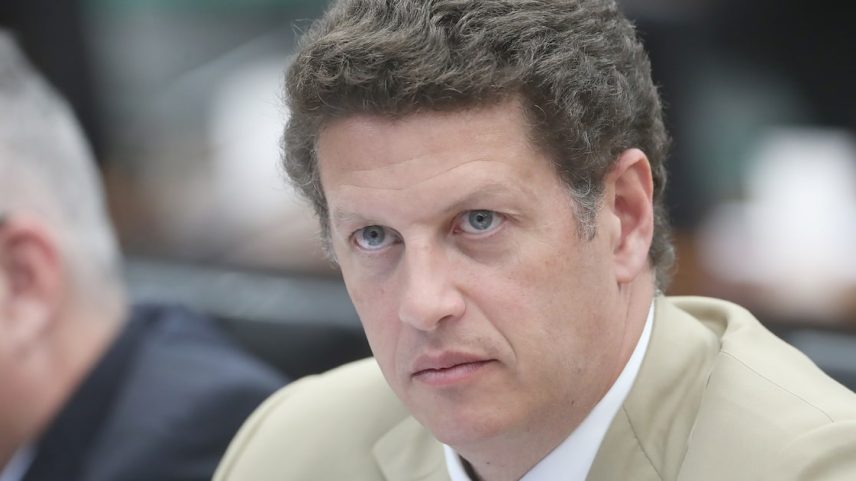 Discussão envolve escolha de André do Prado para concorrer ao lado de Derrite; Salles é pré-candidato e diz aceitar desistir se o nome for Mello Araújo