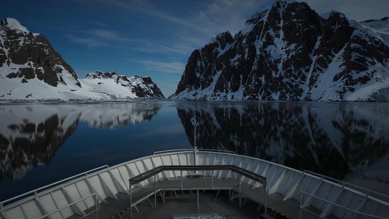 Imagens | Freysteinn G. Jonsson (Unsplash) e IAATO