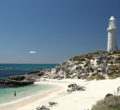 Homem está em estado crítico após ataque de tubarão perto da Ilha Rottnest, WA