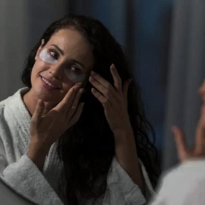 Pele se regenera durante o sono e afeta a rotina de skincare