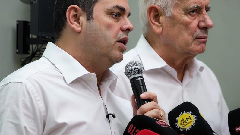Roberto Cidade (à esquerda) e Serafim Corrêa (à direita), eleitos governador e vice do Amazonas para mandato-tampão