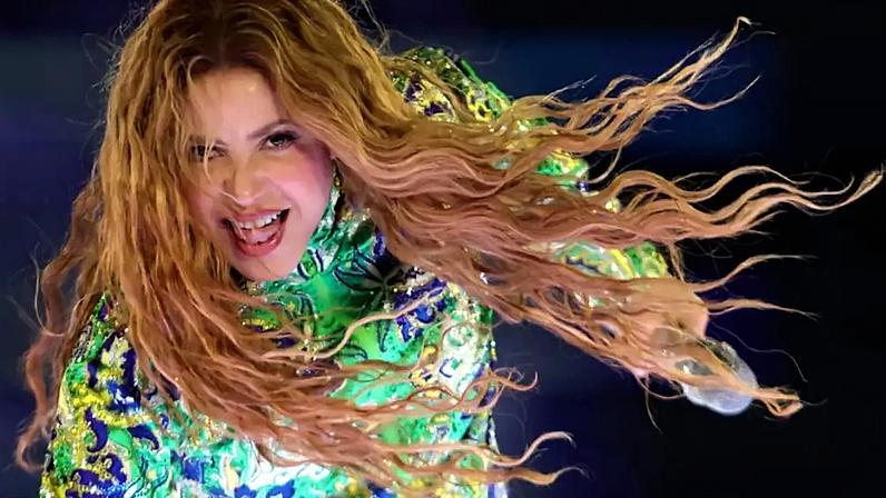 Shakira durante show em Copacabana, no Rio de Janeiro.