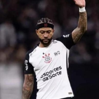 Memphis Depay sofre dor na panturrilha e fica fora do Corinthians