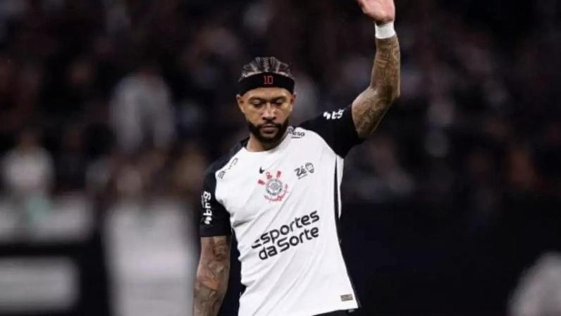 Depay tem contrato com o Corinthians ate junho de 2026 –