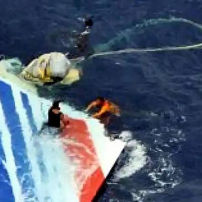 França condena Air France e Airbus 17 anos após queda de voo a 740 km de Noronha