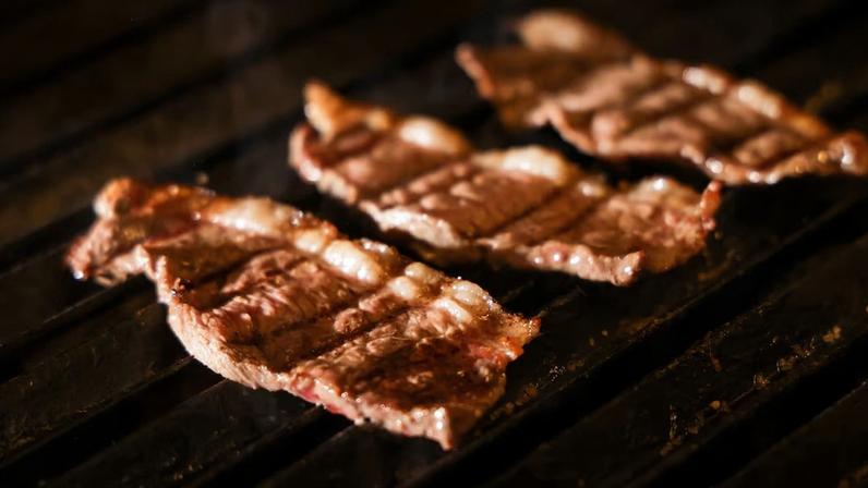 Tradicional churrascaria da Faria Lima transformou cortes exclusivos e uma receita mineira secreta em patrimônio afetivo de São Paulo