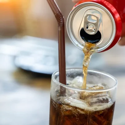 Adoçante ou refrigerante zero: qual é mais prejudicial à saúde?