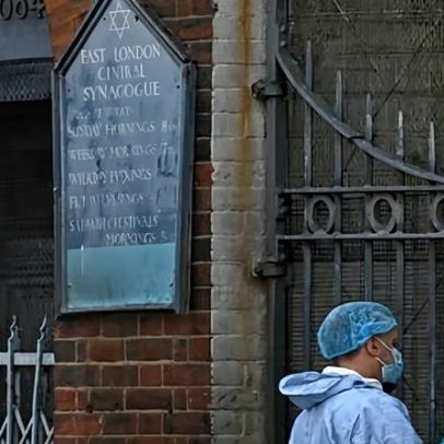 Dois presos por ataque com incêndio em antiga sinagoga no leste de Londres