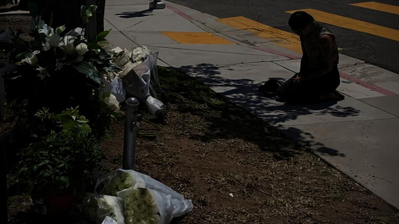 Jovens atiradores fortemente armados em San Diego atacaram mesquita
