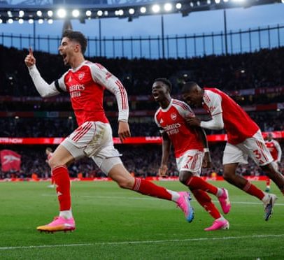 Havertz cabeceia e Arsenal vence Burnley, mais perto do objetivo