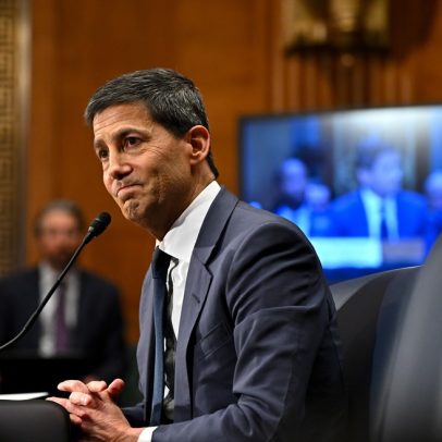 Indicação de Warsh para presidir o Fed deve passar pelo Senado nesta semana