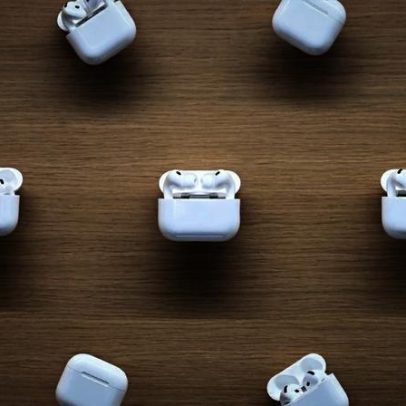 AirPods com câmeras da Apple entram na fase final de testes