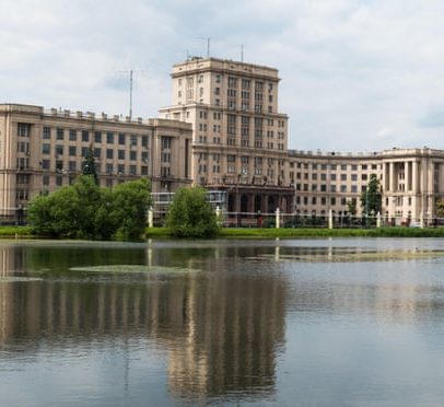 Escola secreta de espionagem russa ensina hacking e interferência eleitoral