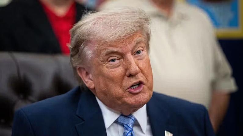 O presidente dos EUA, Donald Trump, discursa durante um anúncio no Salão Oval da Casa Branca, em Washington, D.C., EUA, na quinta-feira, 21 de maio de 2026.