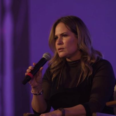 Renata Ceribelli provoca com comentário sobre idade de 62 anos.
