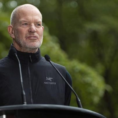 Lululemon busca encerrar atrito público com fundador