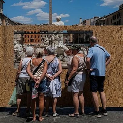 Grupos de turismo, rotas temporárias e banheiros: a transformação de Roma