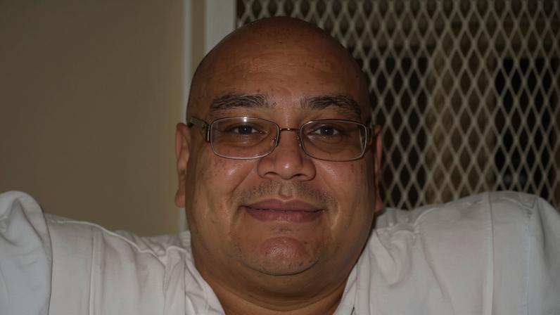 Charles Flores está preso há 26 anos no corredor da morte