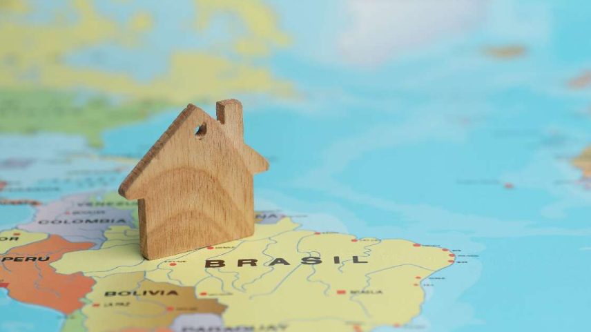 Casa No Brasil