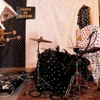 Angine de Poitrine: banda anti-rock viral desafia IA