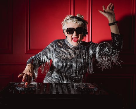 Melhores músicas de festa desde 1966: por que os hits de 1989 dominam