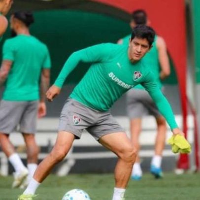 Cano treina e se aproxima de retorno ao Fluminense
