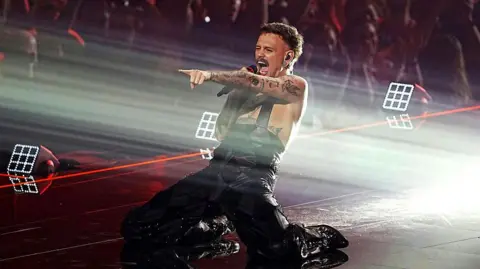 Final da Eurovision: sexo, violinos e sete outros pontos a observar