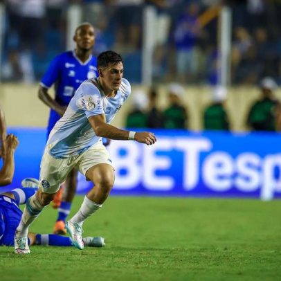 Grêmio goleia Confiança e avança às oitavas da Copa do Brasil