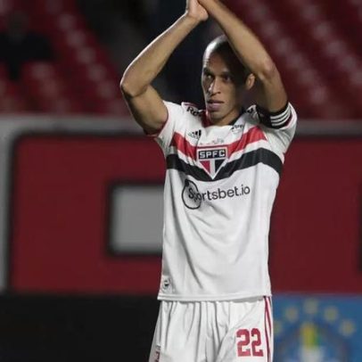 Filho de Miranda assina primeiro contrato profissional com o São Paulo