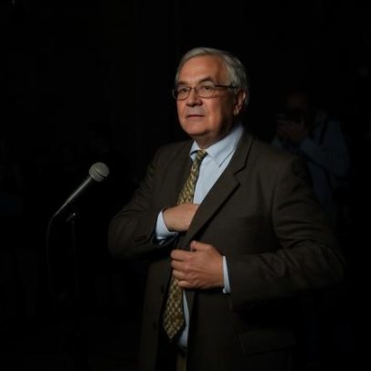 Ex-deputado americano Barney Frank morre aos 86 anos