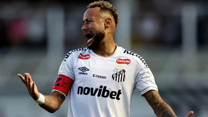 Neymar fora da Copa do Mundo de vez? Jogador do Santos estaria em pré-lista de Ancelotti, mas briga com Robinho Jr. complica cenário.