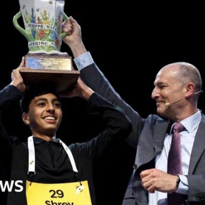 Menino de 14 anos vence o Campeonato Nacional de Soletração dos EUA
