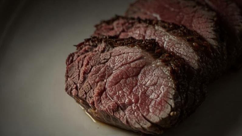 Estudo aponta relação entre carne vermelha e doença comum