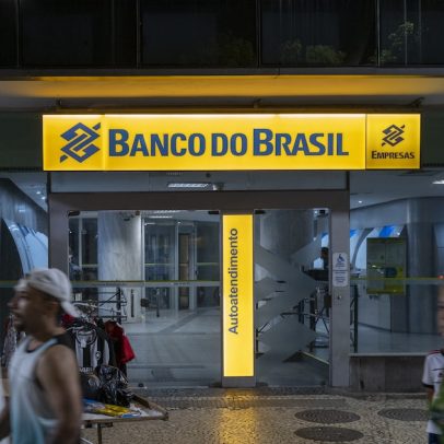 Lucro do BB cai 53,5% no 1º tri com impacto do agro e revisa orientações