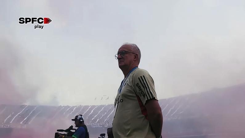 O São Paulo acertou o retorno de Dorival Júnior. Campeão da Copa do Brasil de 2023 pelo Tricolor, o técnico de 64 anos de idade assinou um contrato válido até 31 de dezembro de 2026.