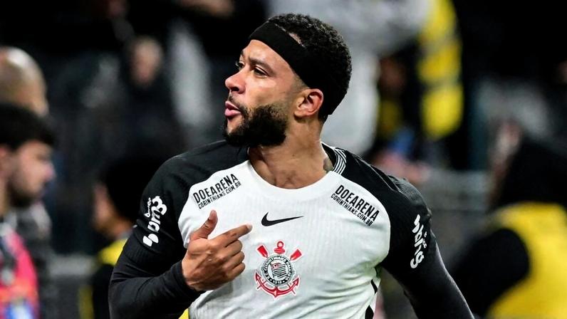 Memphis Depay durante partida do Corinthians x Santos. (Foto: Jhony Inácio/Ag. Paulistão via Flickr)