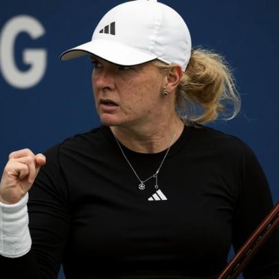 Francesca Jones, tenista que venceu Bia Haddad Roland Garros, tem quatro dedos