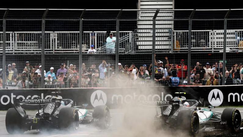 George Russell e Andrea Kimi Antonelli 'se estranharam' na pista de Montreal durante a corrida sprint do GP do Canadá de Fórmula 1.