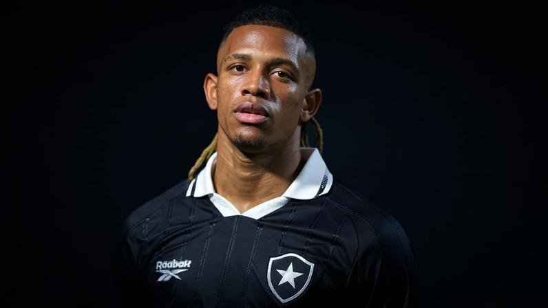 Danilo foi comprado por 22 milhões de euros